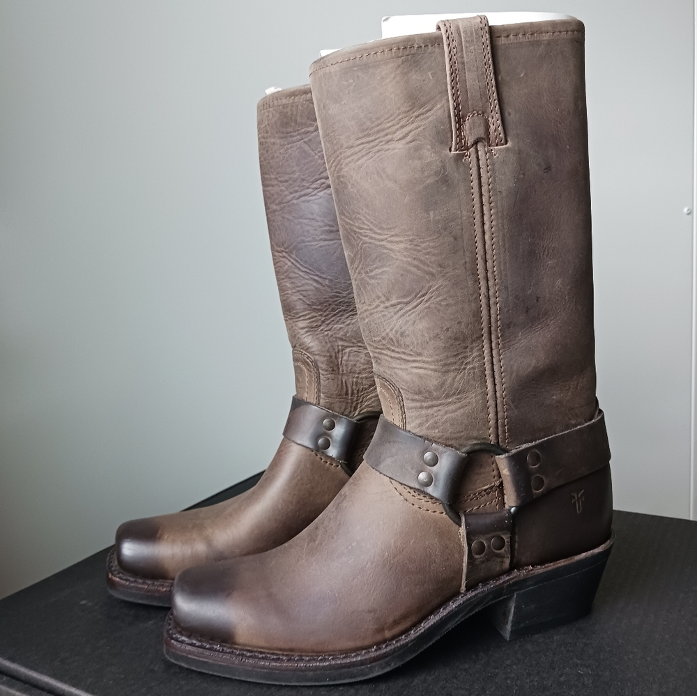 NIB Frye Harness 12R Leather Boots in Smoke 🌬🍂